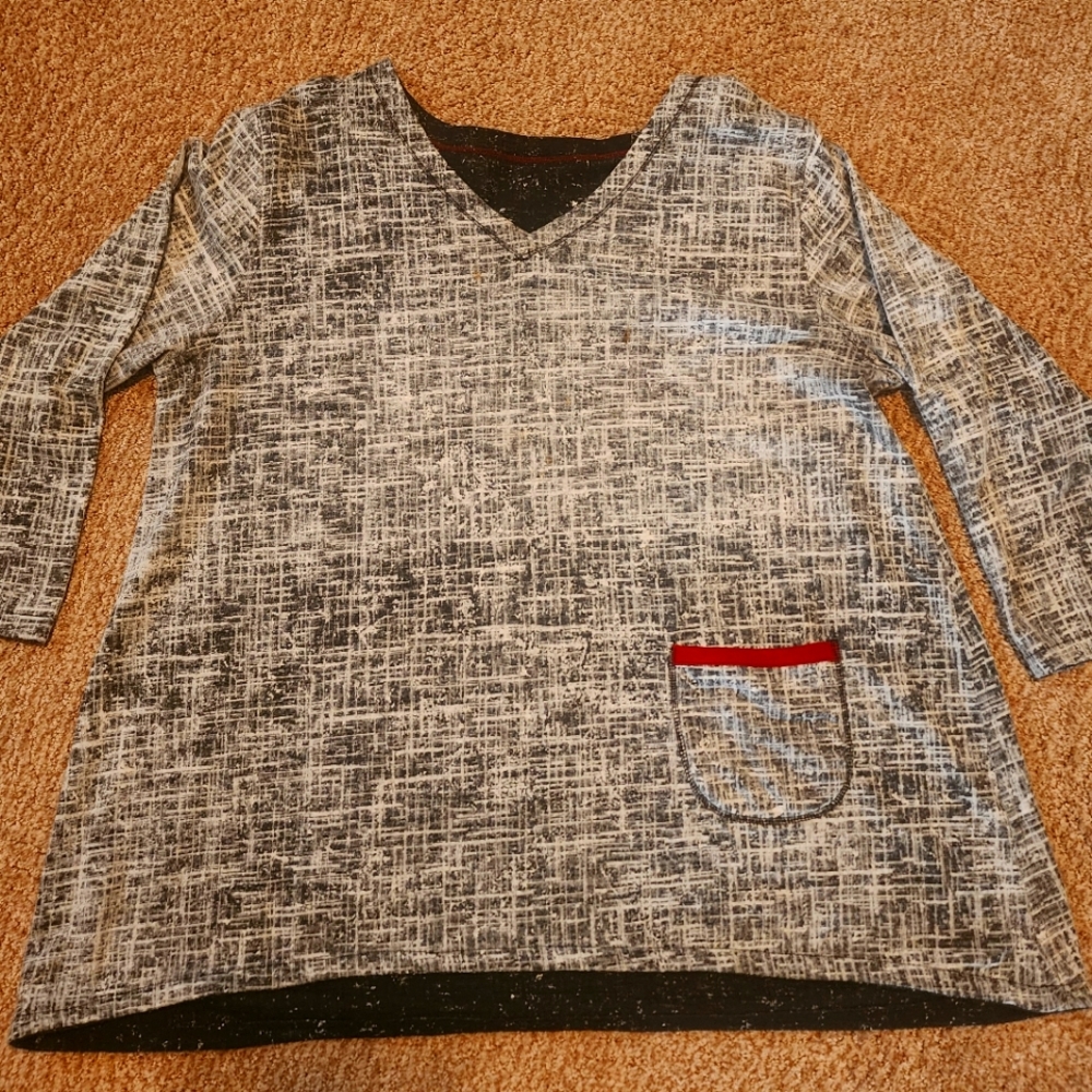 Reversible top